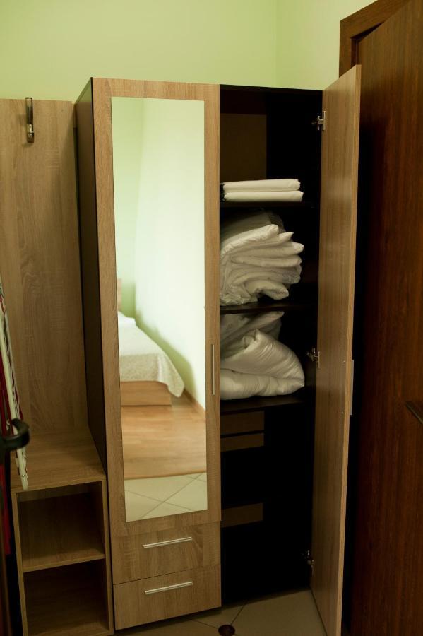 Alfa Guest Rooms With Parking Варна Екстер'єр фото