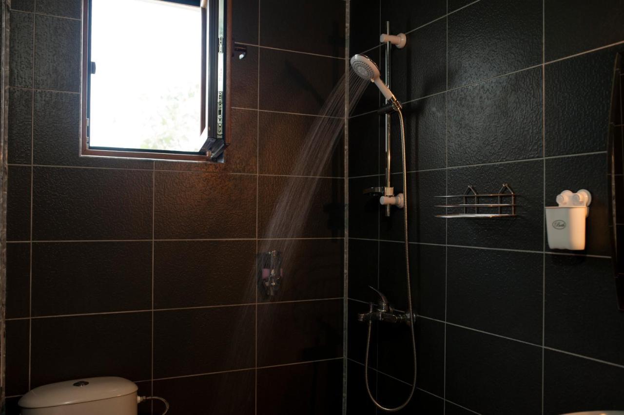 Alfa Guest Rooms With Parking Варна Екстер'єр фото