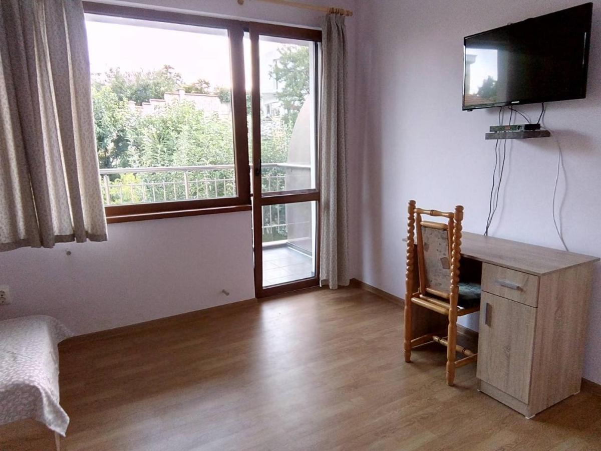 Alfa Guest Rooms With Parking Варна Екстер'єр фото