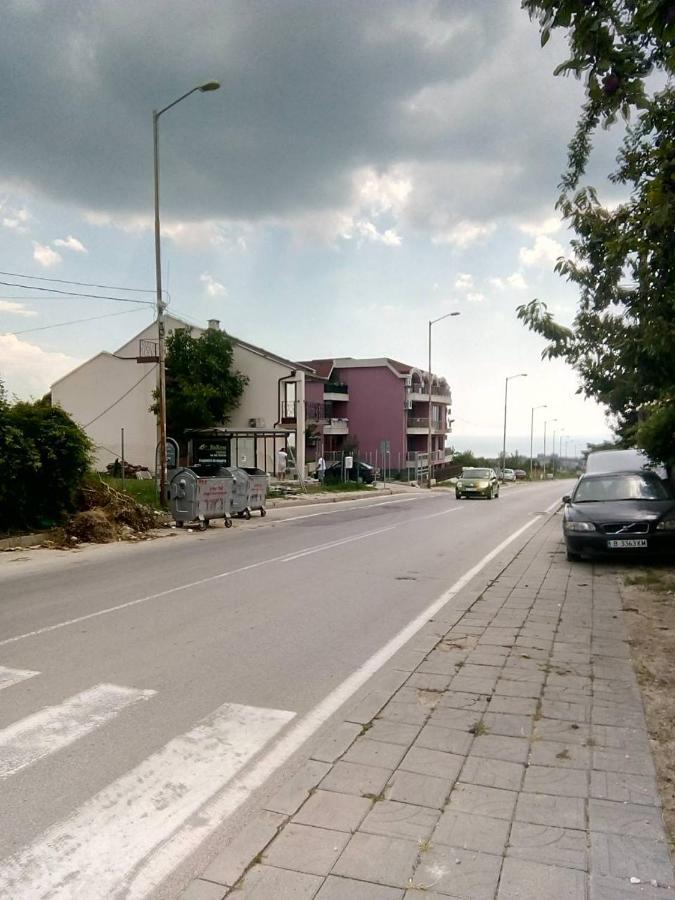 Alfa Guest Rooms With Parking Варна Екстер'єр фото