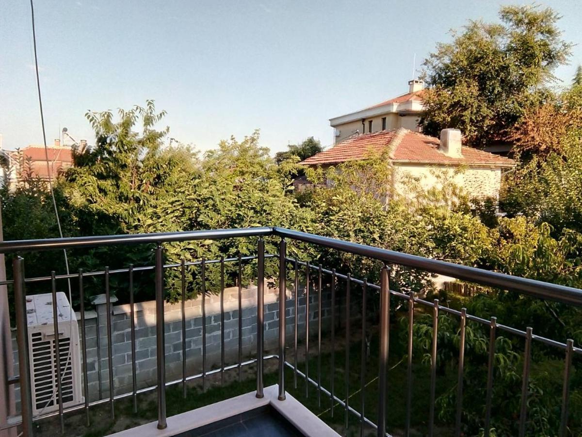 Alfa Guest Rooms With Parking Варна Екстер'єр фото
