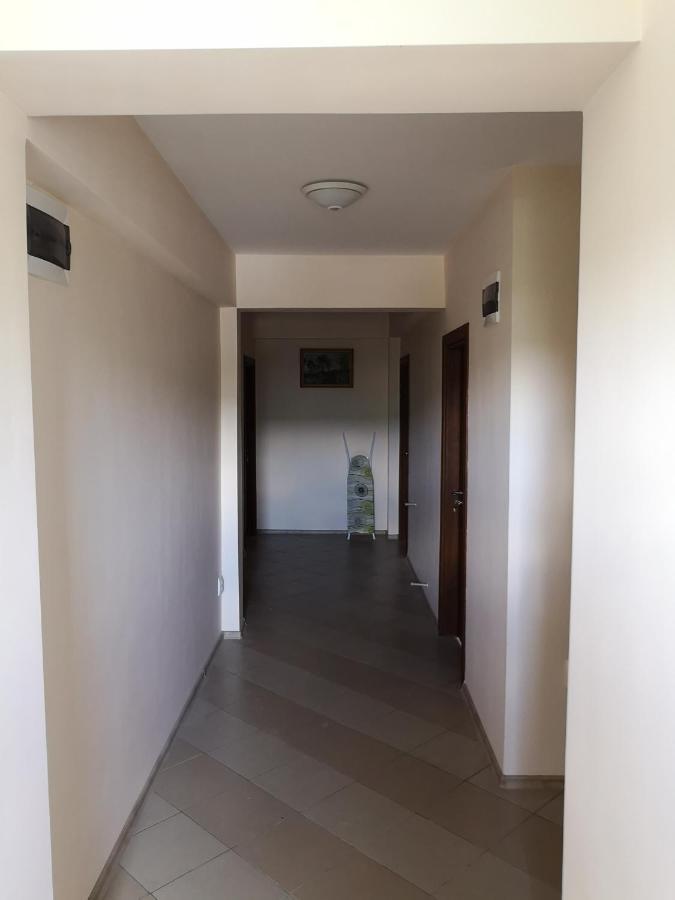 Alfa Guest Rooms With Parking Варна Екстер'єр фото