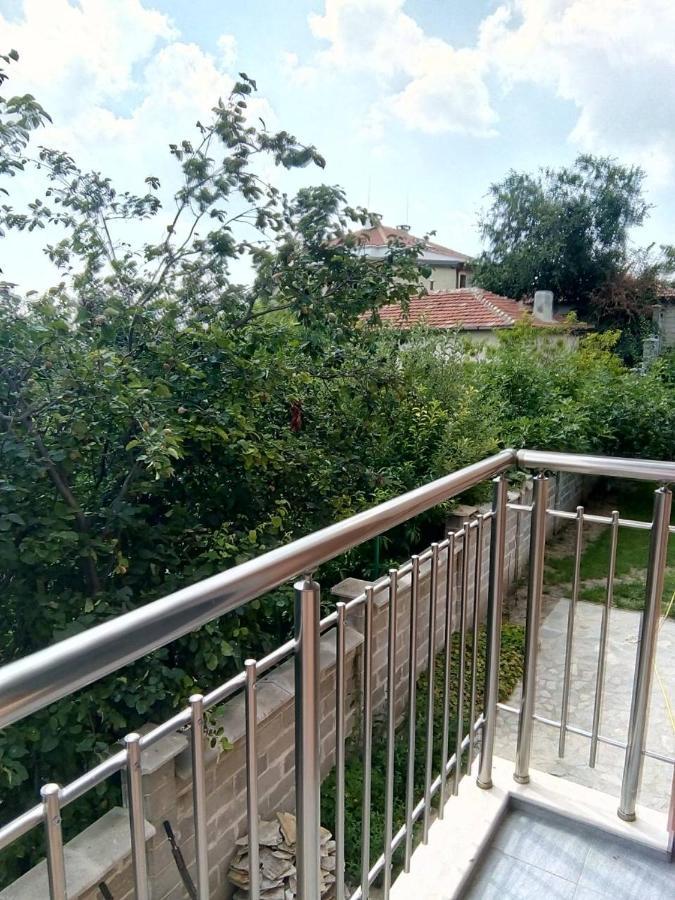 Alfa Guest Rooms With Parking Варна Екстер'єр фото
