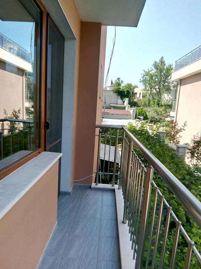 Alfa Guest Rooms With Parking Варна Екстер'єр фото