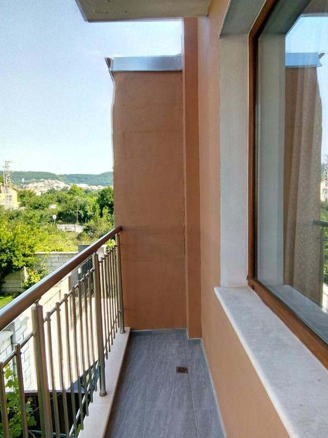 Alfa Guest Rooms With Parking Варна Екстер'єр фото